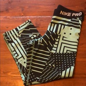 Nike Pro Dri Fit cropped leggings